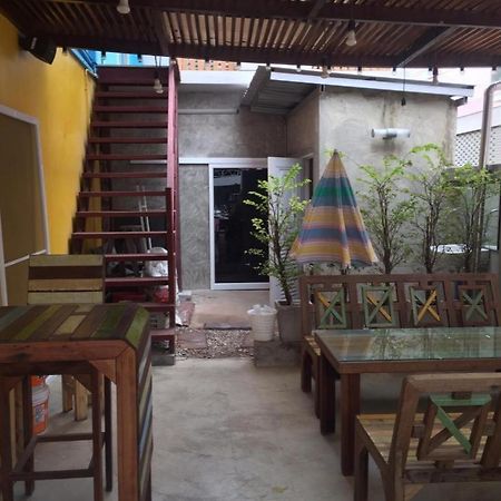 De Hostel Prachuap Khiri Khan Exterior photo